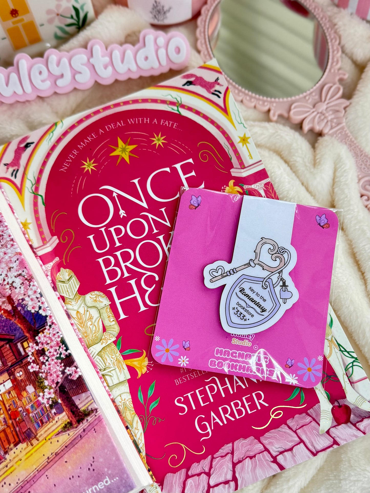 Magnetic Bookmarks l Romantasy key