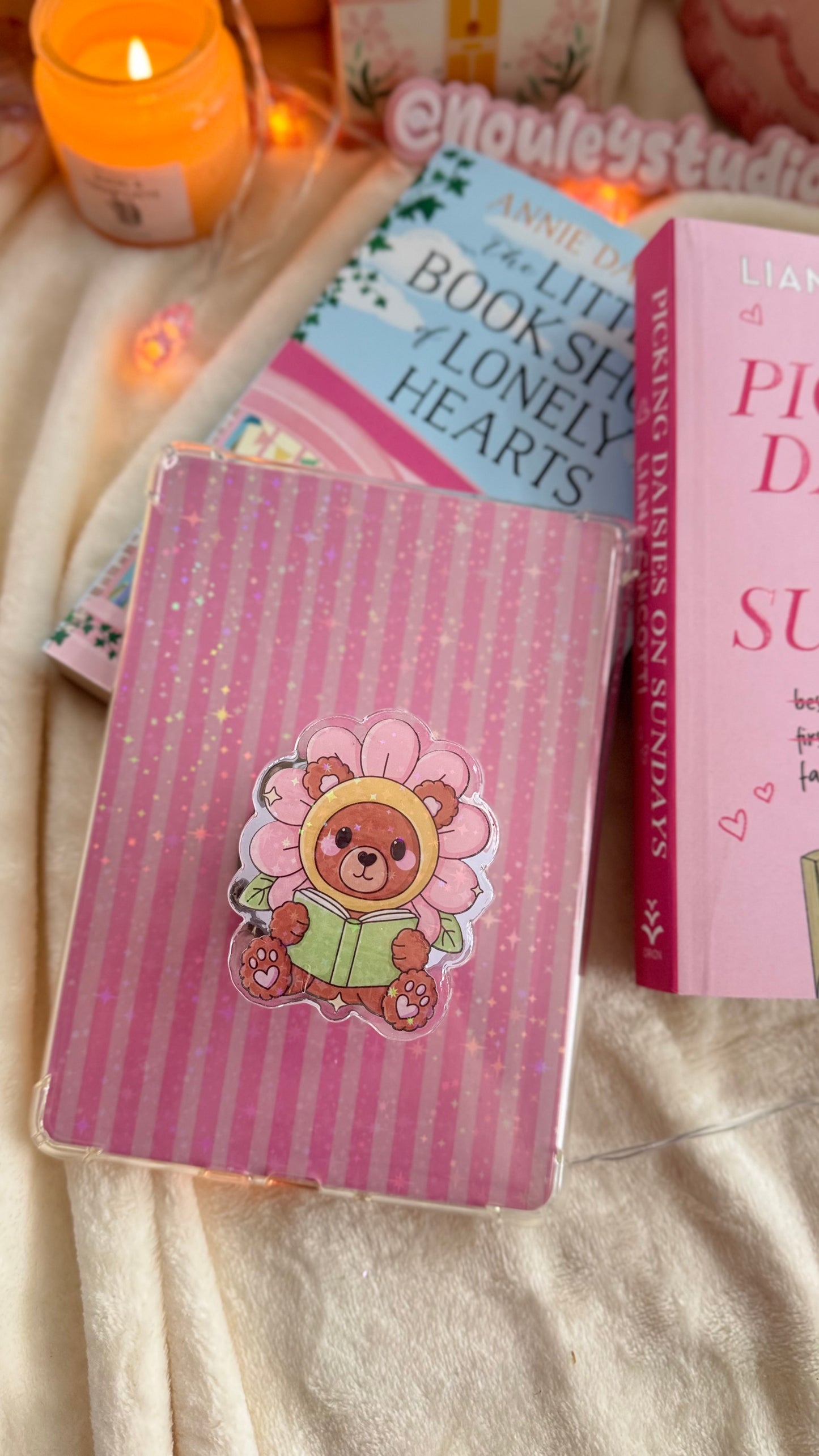 Bookish Grips | Spring Bear