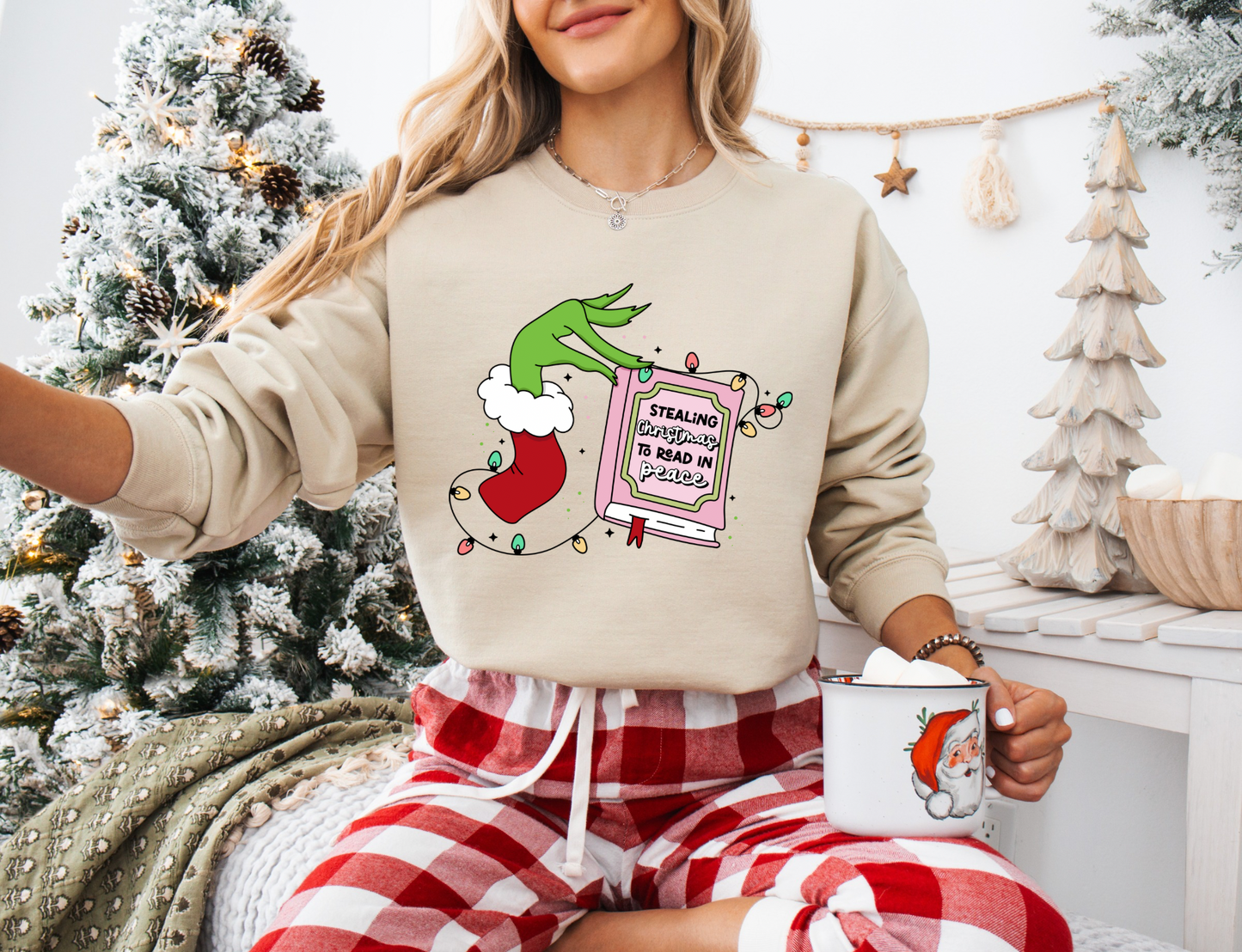 Sweater | Stealing Christmas to read in peace