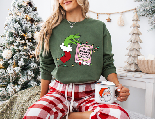 Sweater | Stealing Christmas to read in peace