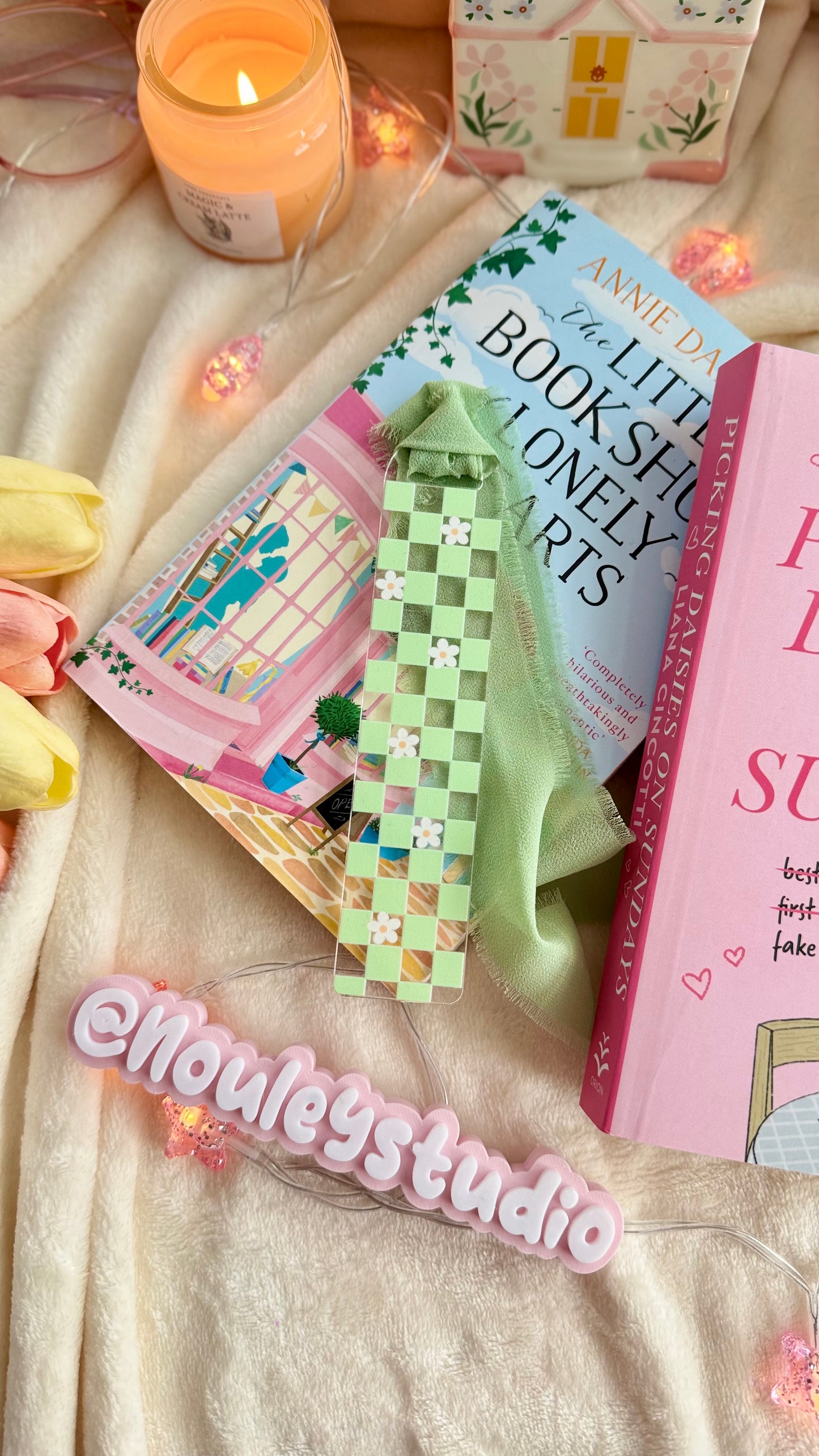 Acrylic Bookmark | Green Daisy